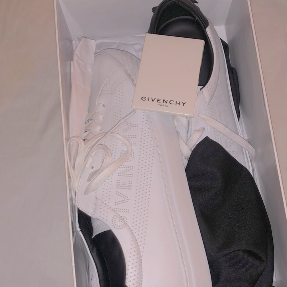 Wrong Size - image 1